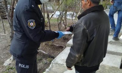 Yardımlar Dağıtılıyor